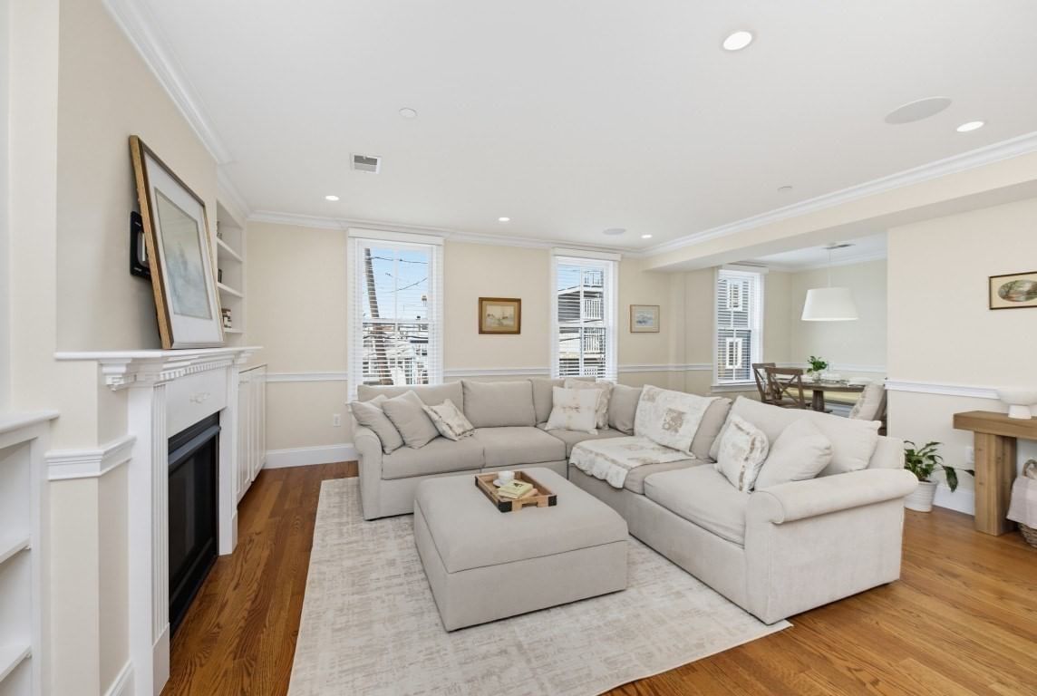 21 Salem St #2 Boston — Photo 8 of 30