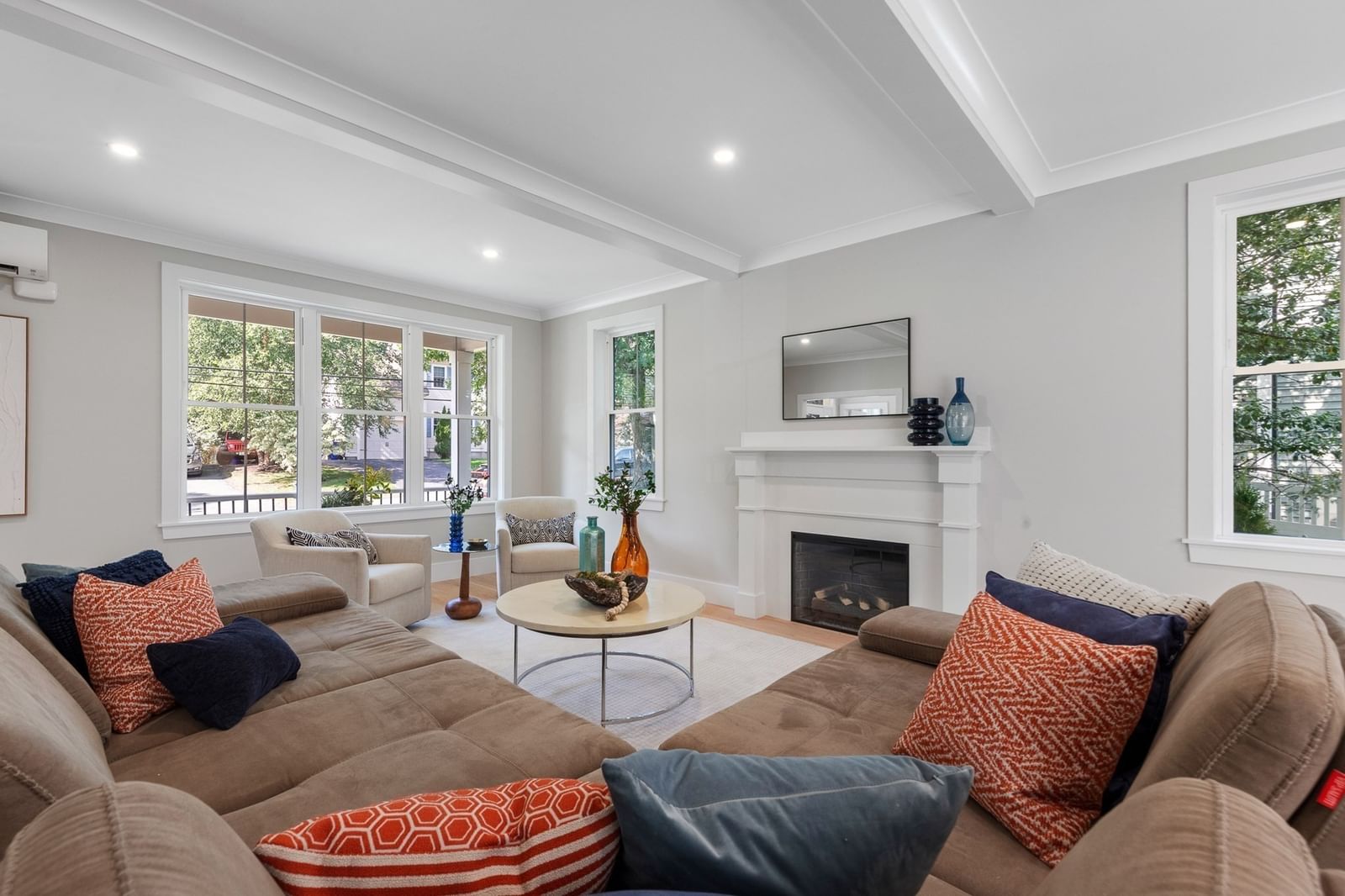 53 Hodge Rd Arlington — Photo 16 of 42