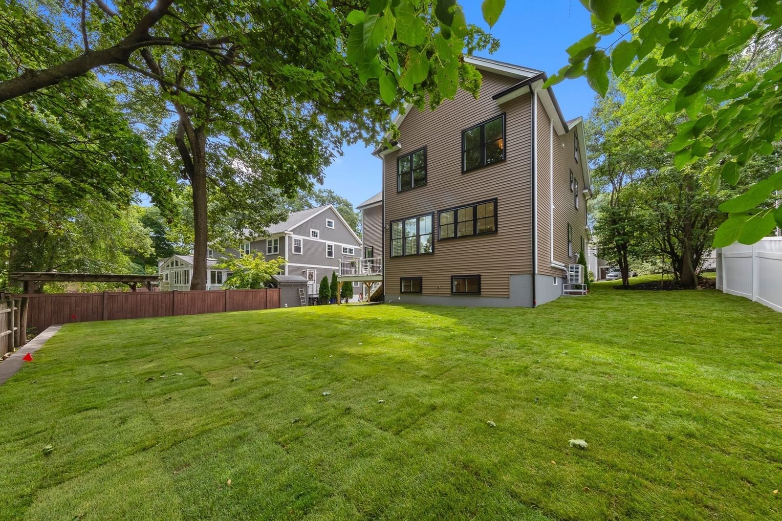 53 Hodge Rd Arlington — Photo 37 of 42