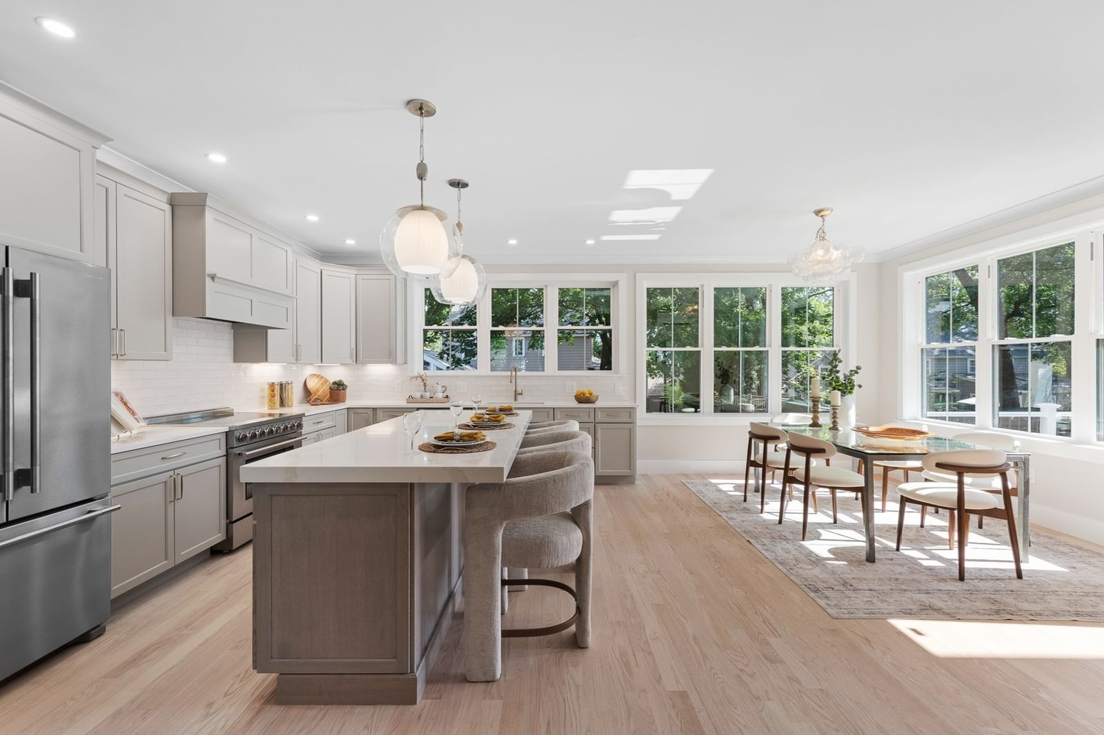 53 Hodge Rd Arlington — Photo 6 of 42