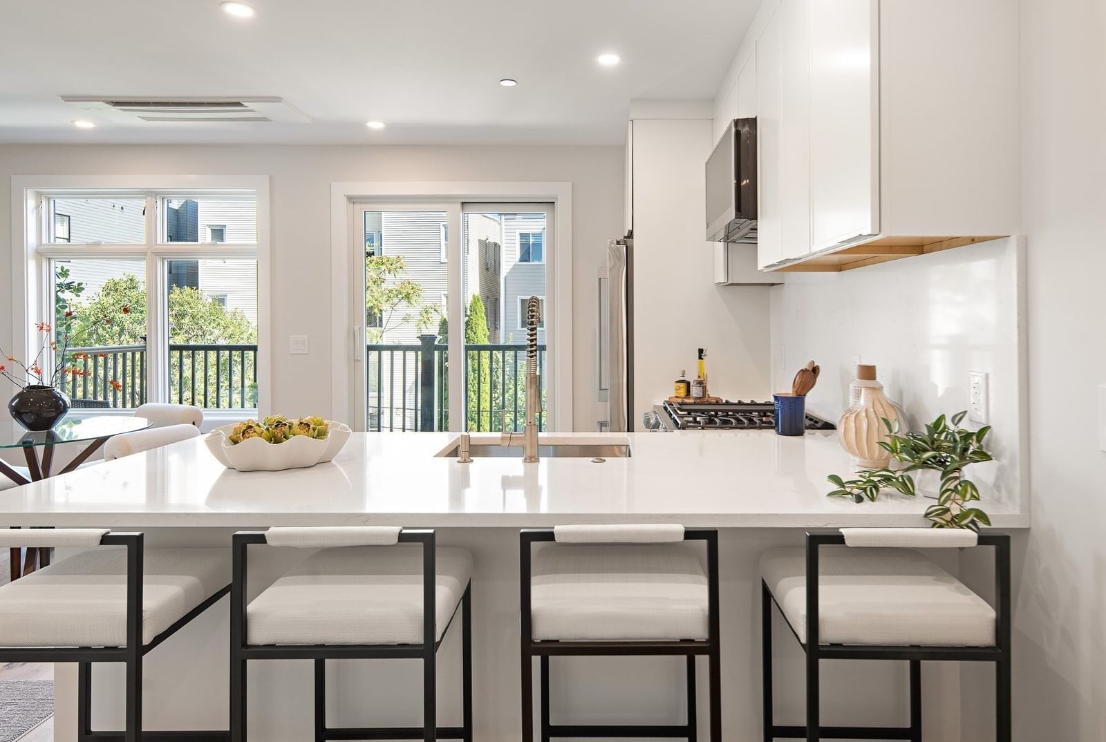46 Everett Street #3 Boston — Photo 8 of 22