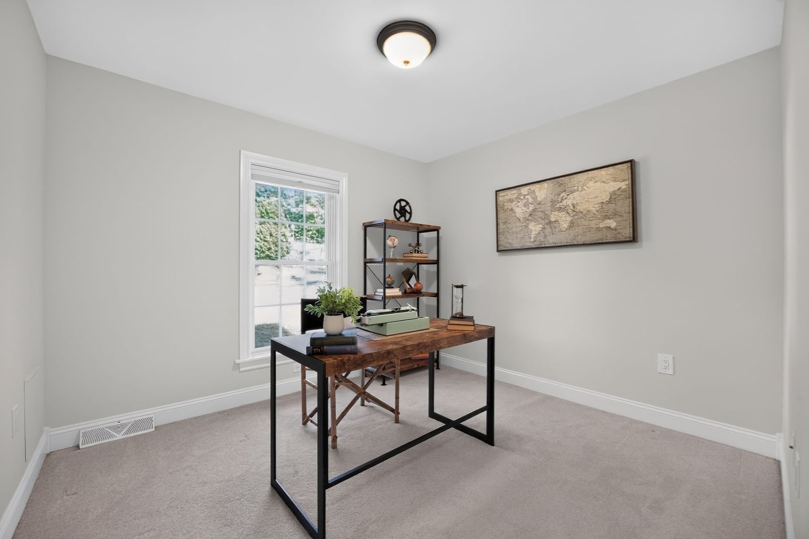 2 Leslie Court Rockland — Photo 12 of 32