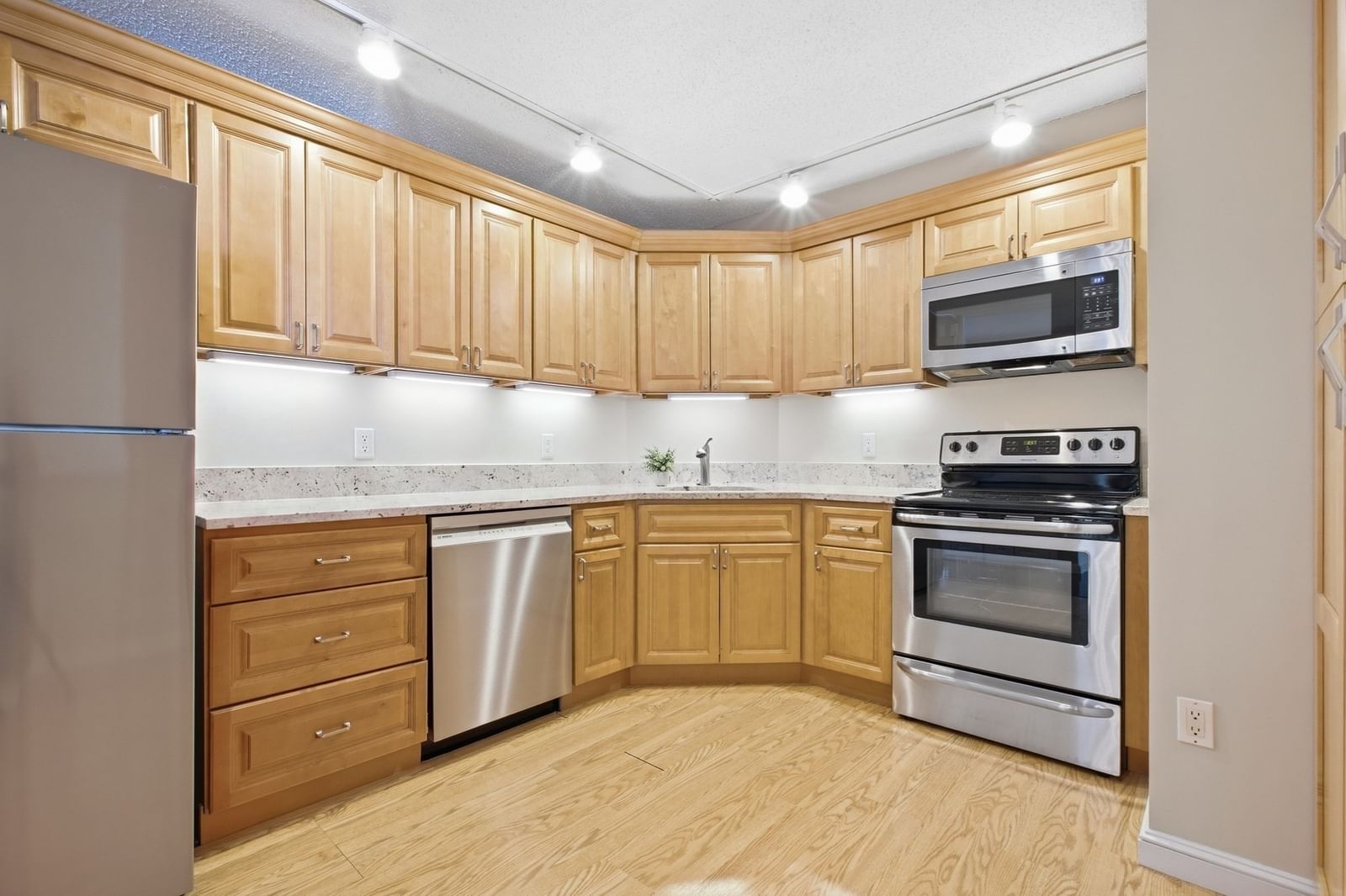 151 Coolidge Ave #712 Watertown — Photo 3 of 29