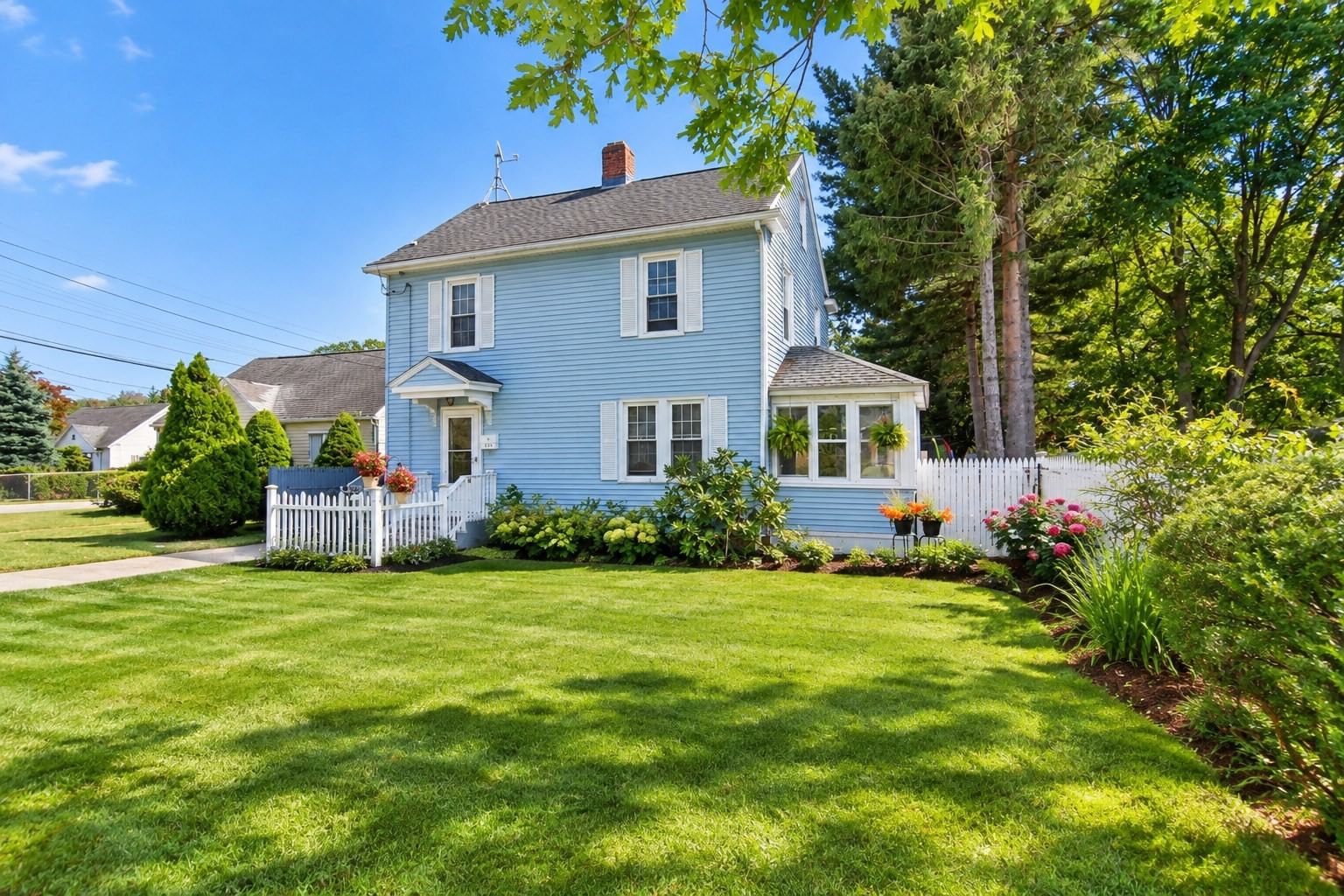 Property at 1245 Bay St, Springfield, MA 01109