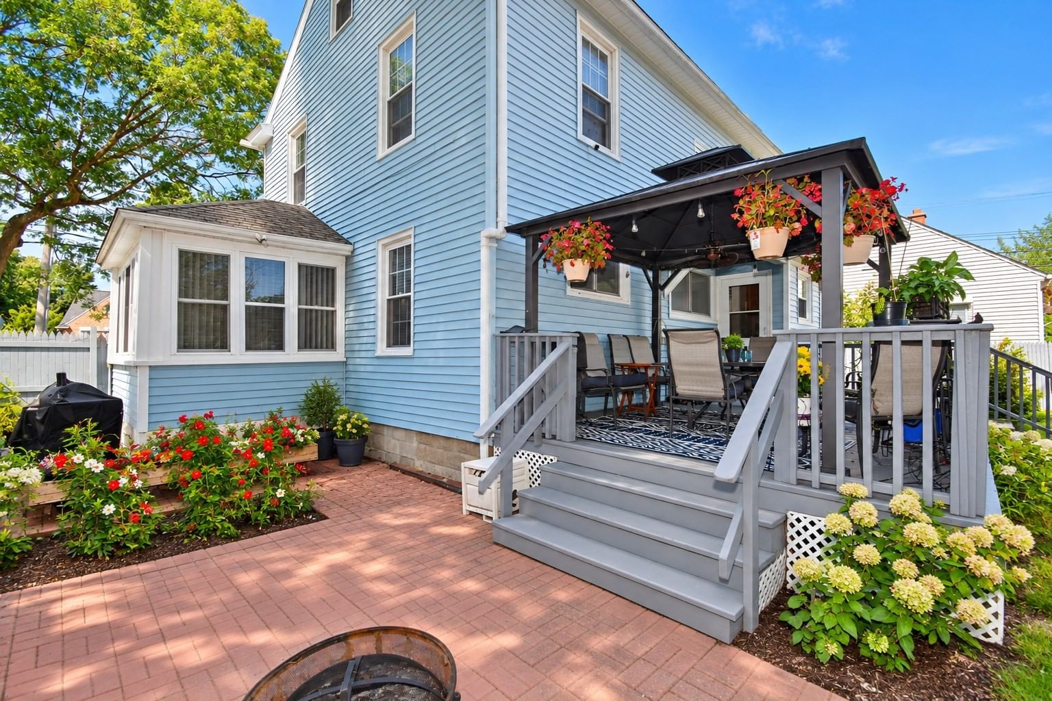 1245 Bay St Springfield — Photo 4 of 38