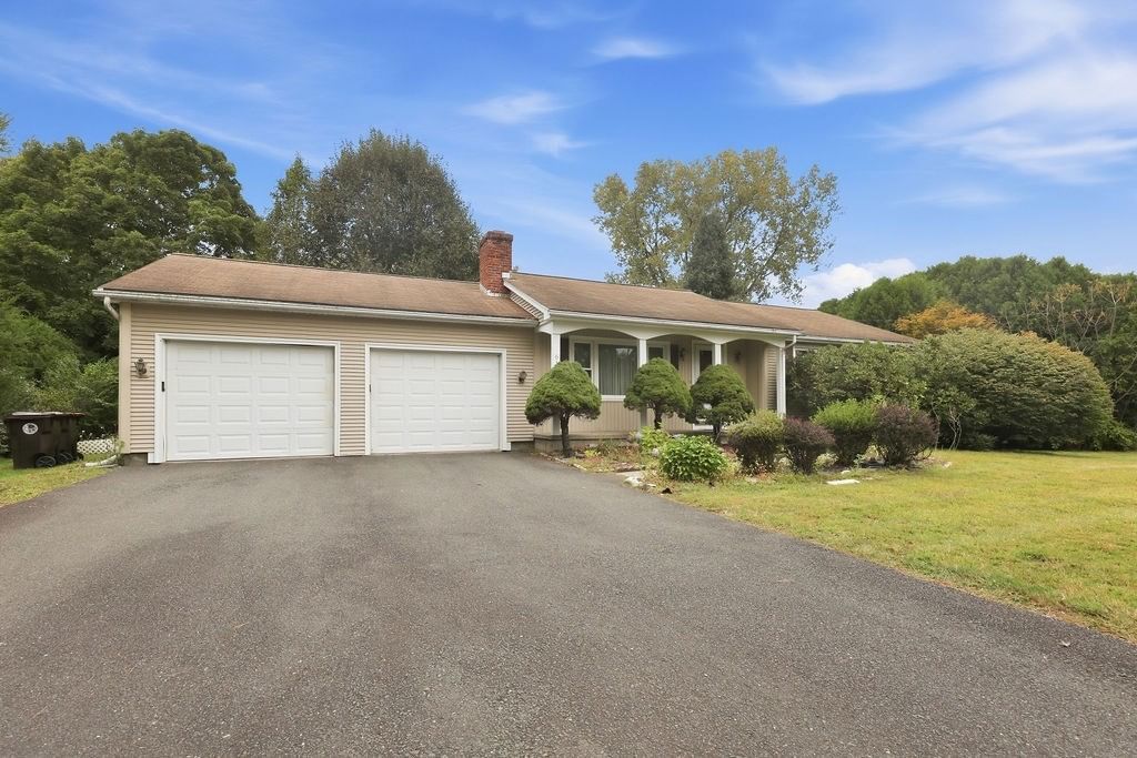 617 River Rd Agawam — Photo 1 of 30
