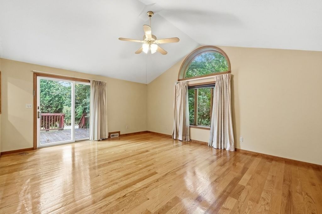 617 River Rd Agawam — Photo 10 of 30