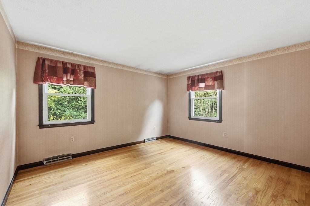 617 River Rd Agawam — Photo 16 of 30