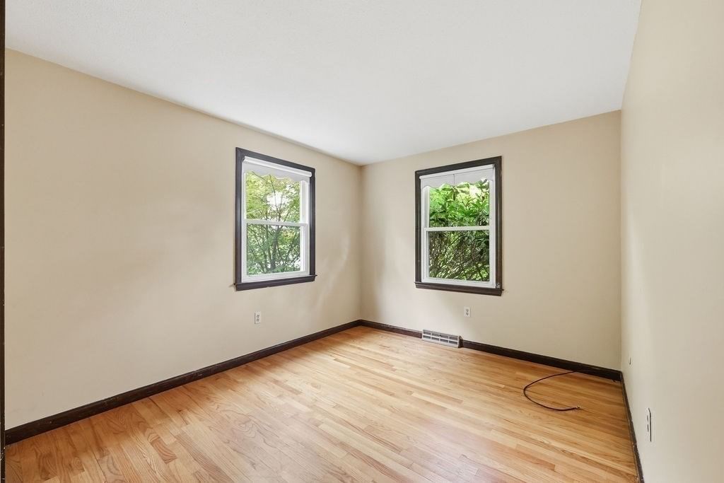 617 River Rd Agawam — Photo 18 of 30