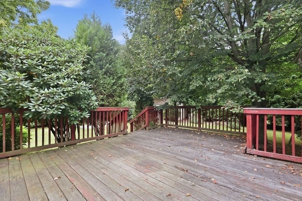 617 River Rd Agawam — Photo 27 of 30