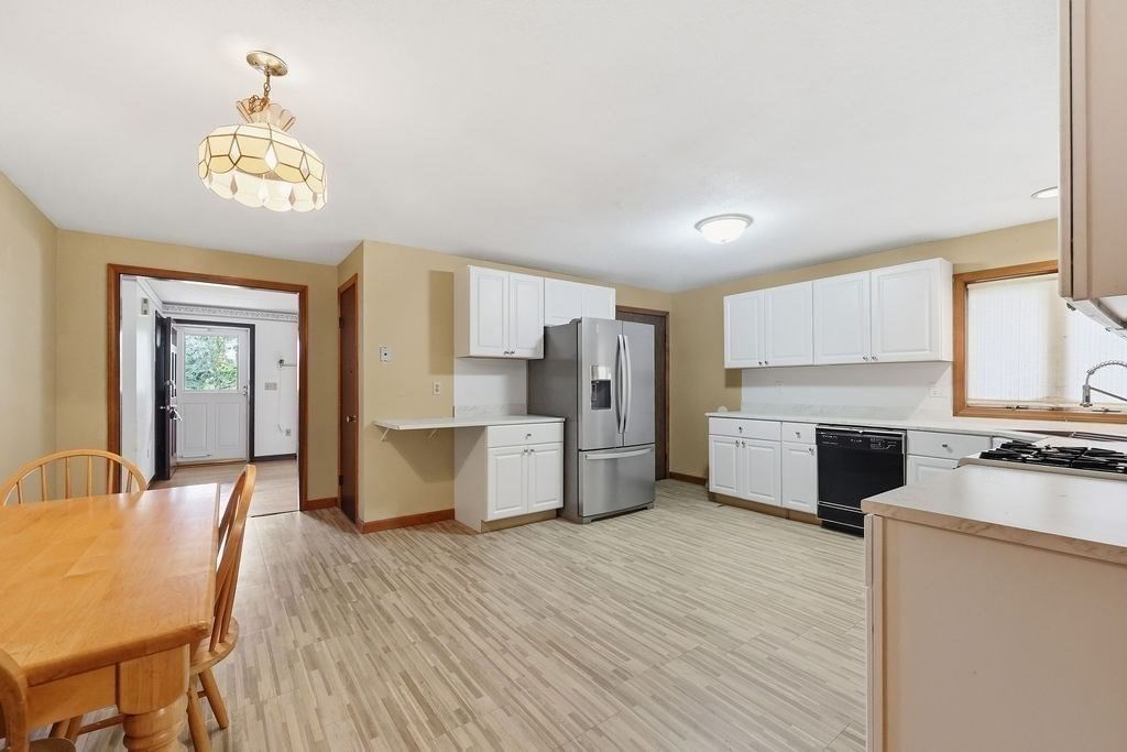 617 River Rd Agawam — Photo 6 of 30