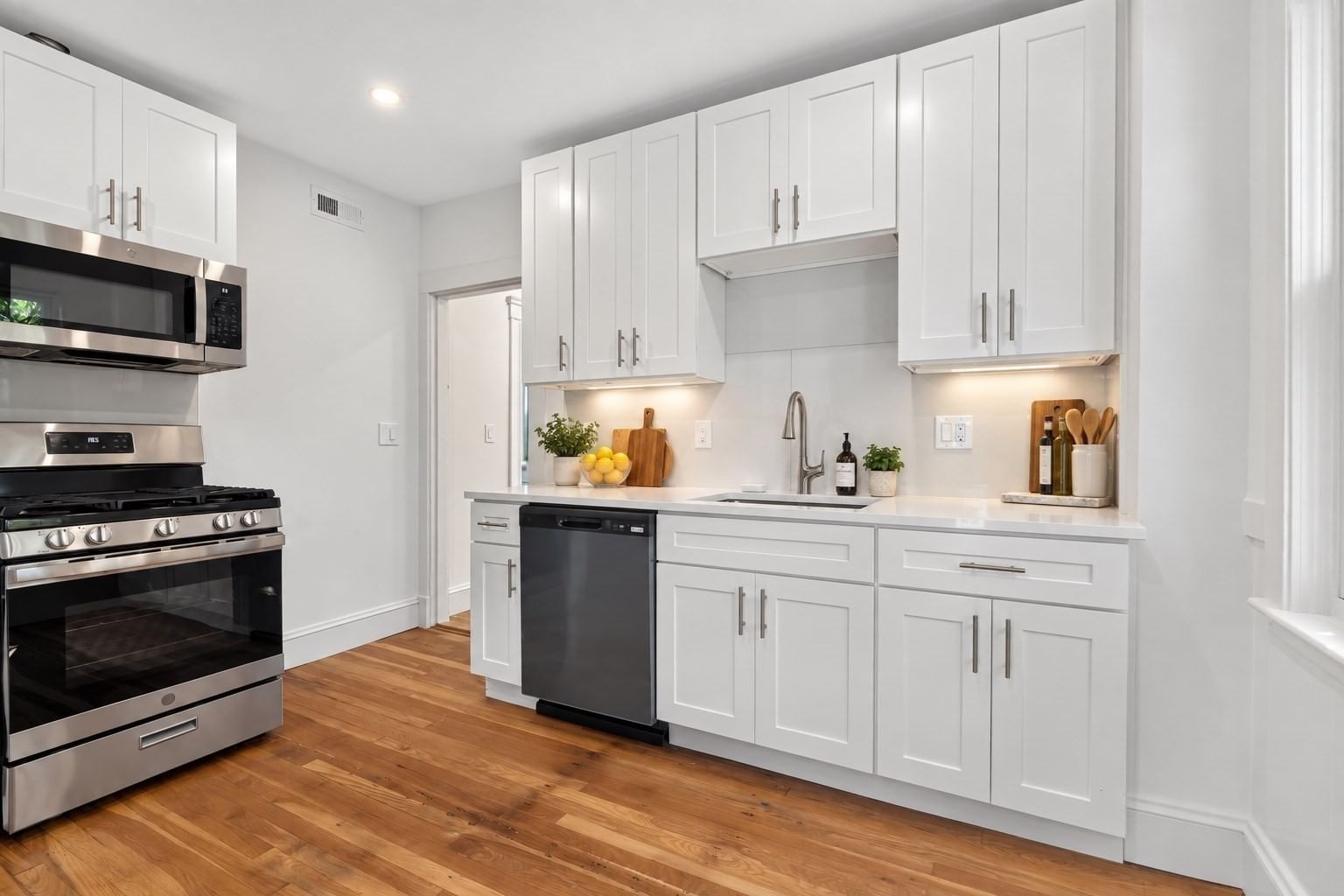 7 Richard Ave #3 Cambridge — Photo 6 of 15