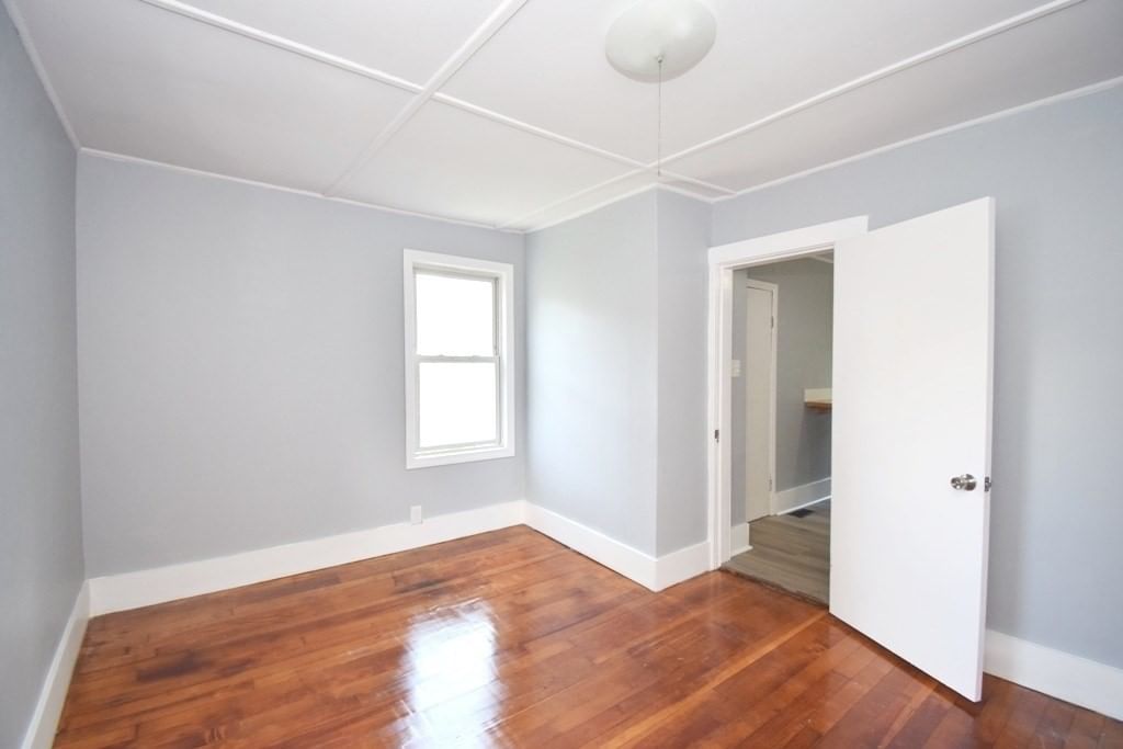 433 Putnam Hill Rd Sutton — Photo 17 of 34