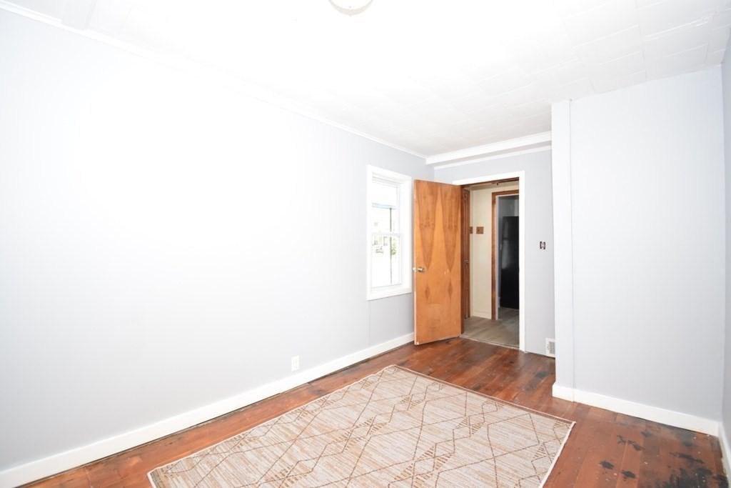 433 Putnam Hill Rd Sutton — Photo 9 of 34