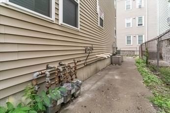 73 Hamilton St Boston — Photo 10 of 11