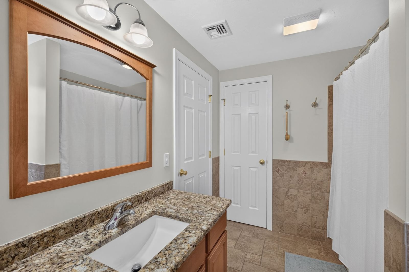 68 Metacomet Ave Taunton — Photo 25 of 39