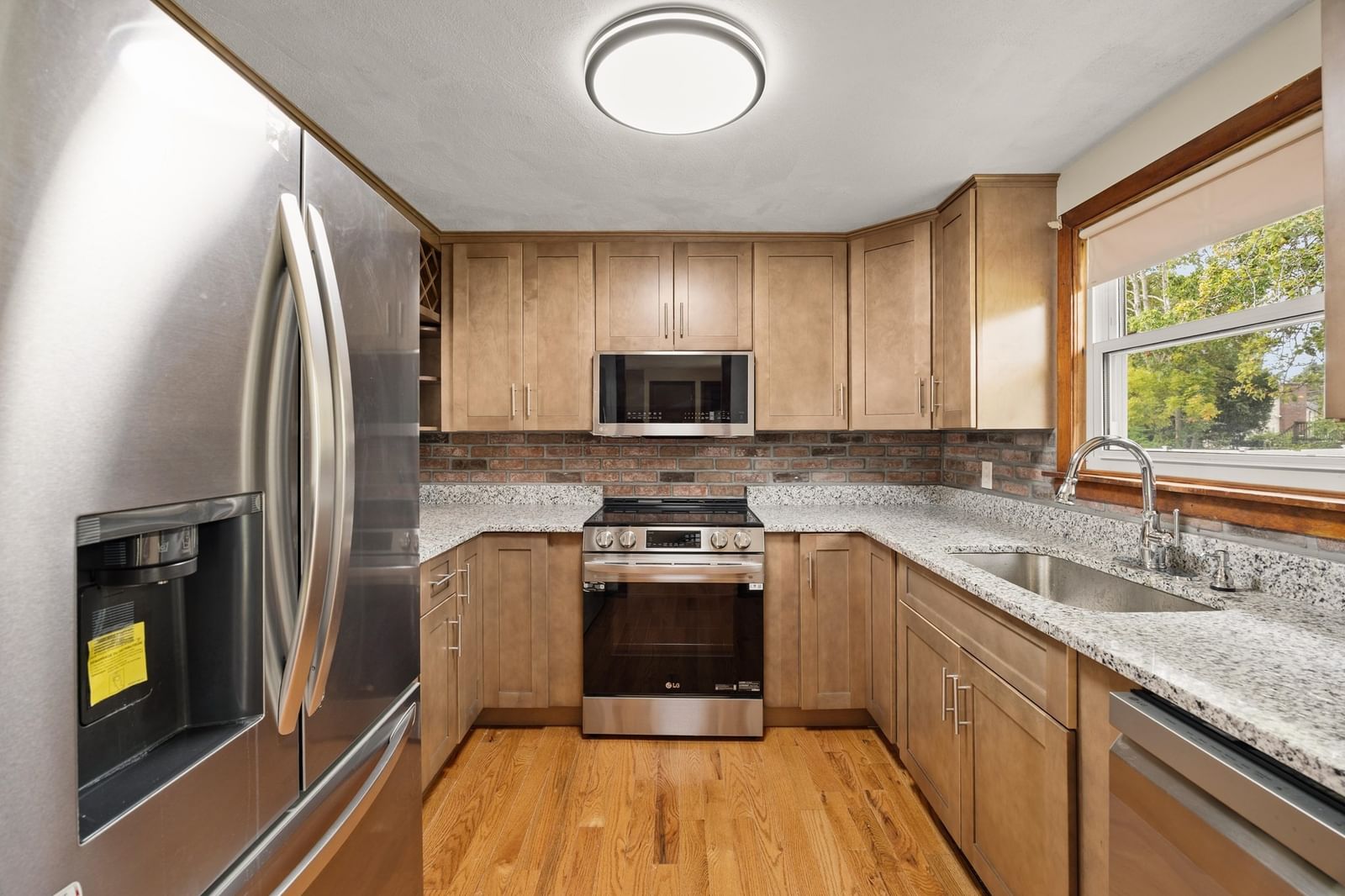 108 Welsford St Brockton — Photo 10 of 41