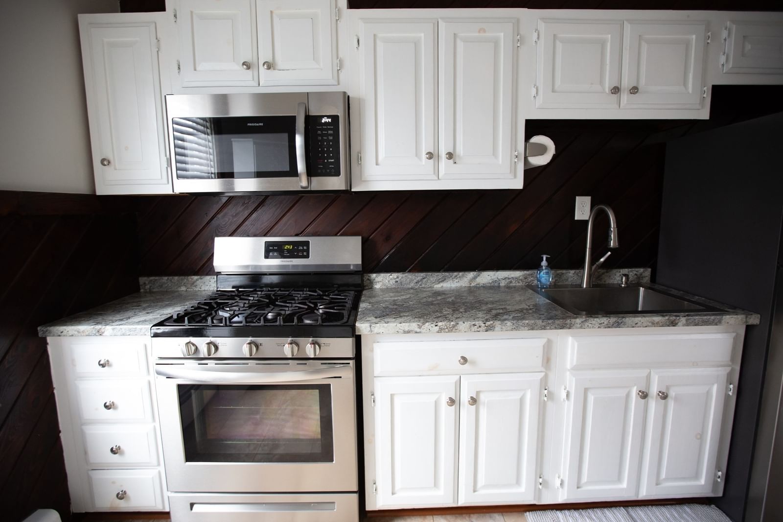 23 25 Brewster Street New Bedford — Photo 15 of 33