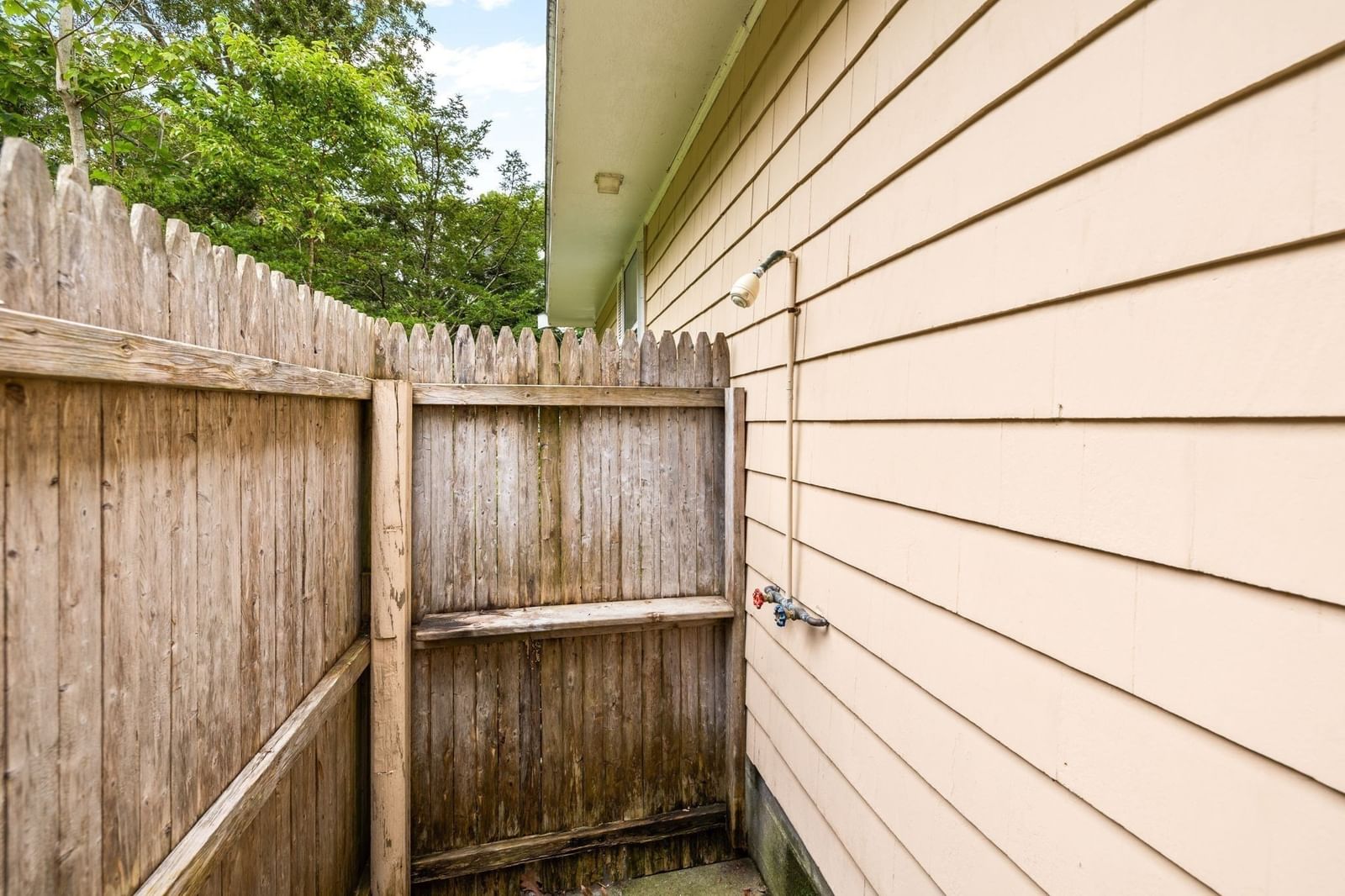 23 Santuit Rd Falmouth — Photo 13 of 42