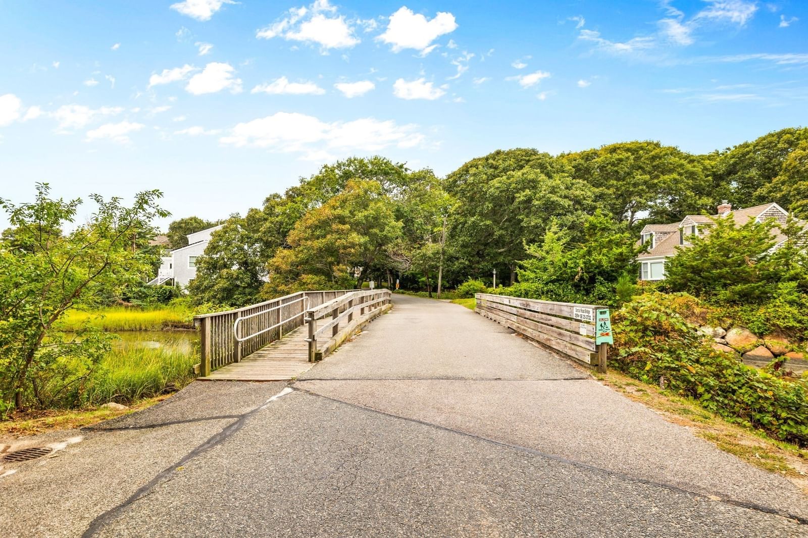 23 Santuit Rd Falmouth — Photo 2 of 42
