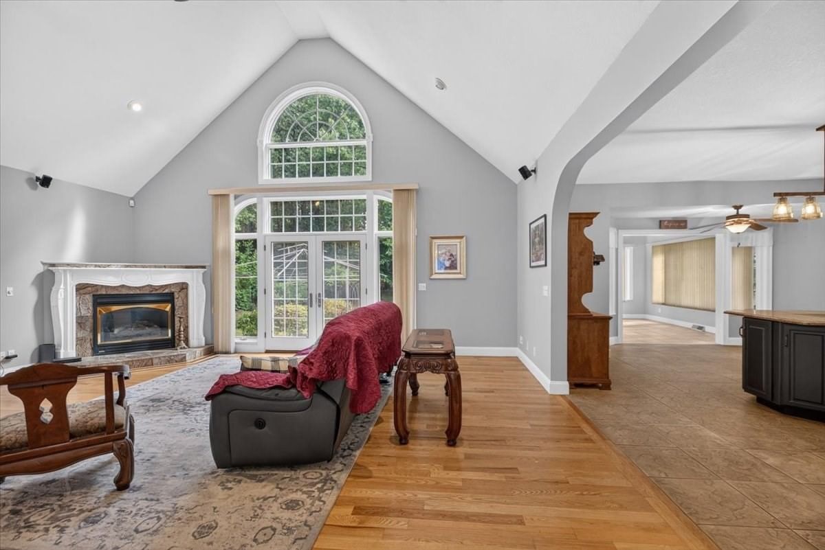 31 Hillcrest Cir Westfield — Photo 11 of 42