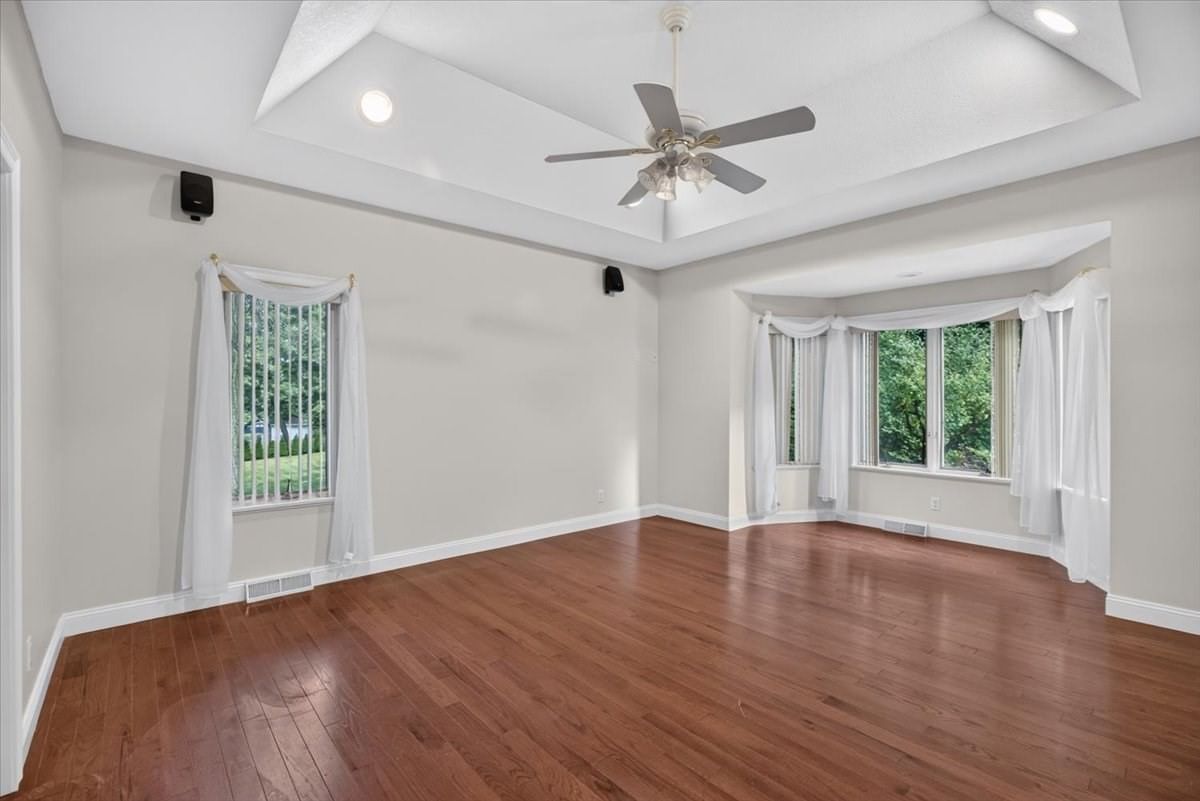 31 Hillcrest Cir Westfield — Photo 13 of 42