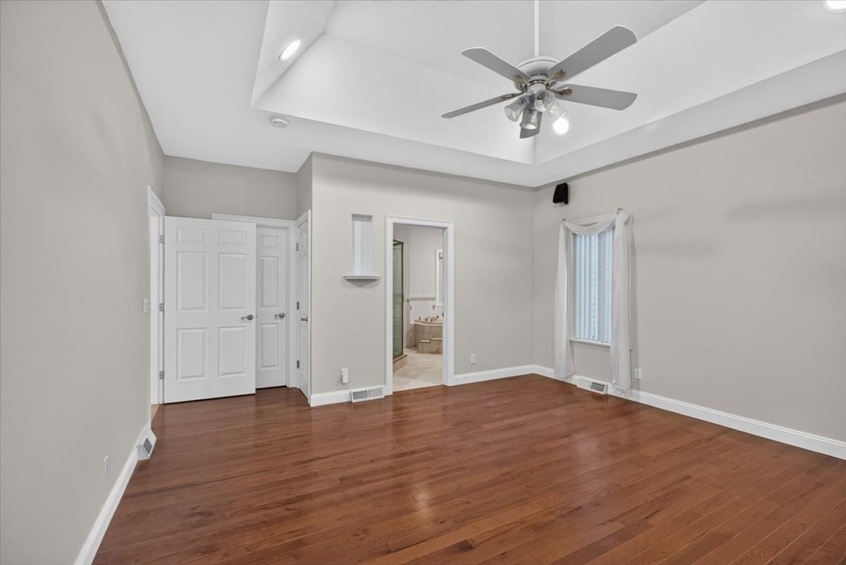 31 Hillcrest Cir Westfield — Photo 14 of 42