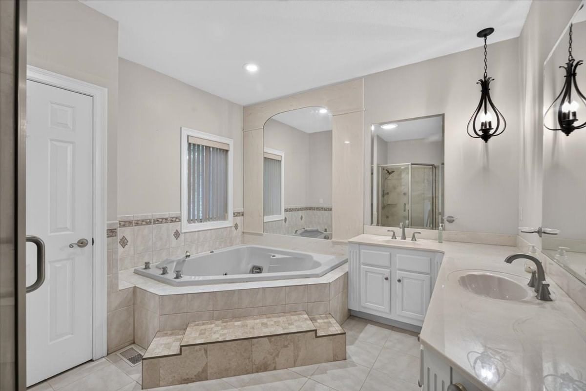 31 Hillcrest Cir Westfield — Photo 15 of 42