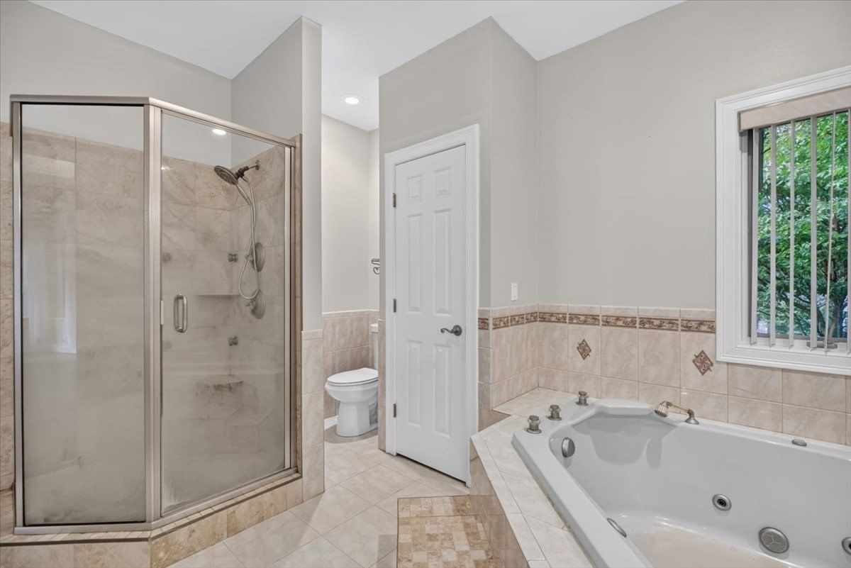 31 Hillcrest Cir Westfield — Photo 16 of 42