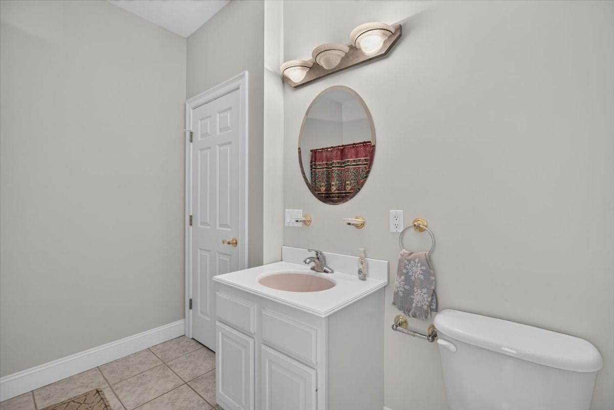 31 Hillcrest Cir Westfield — Photo 27 of 42
