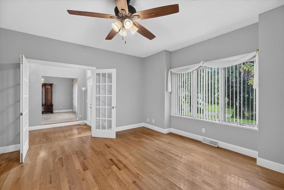 31 Hillcrest Cir Westfield — Photo 6 of 42