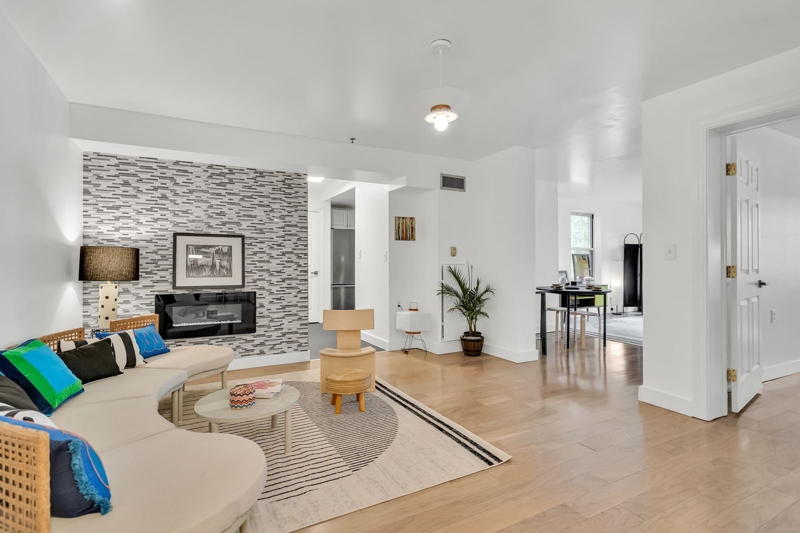 300 Allston St #103 Boston — Photo 3 of 20