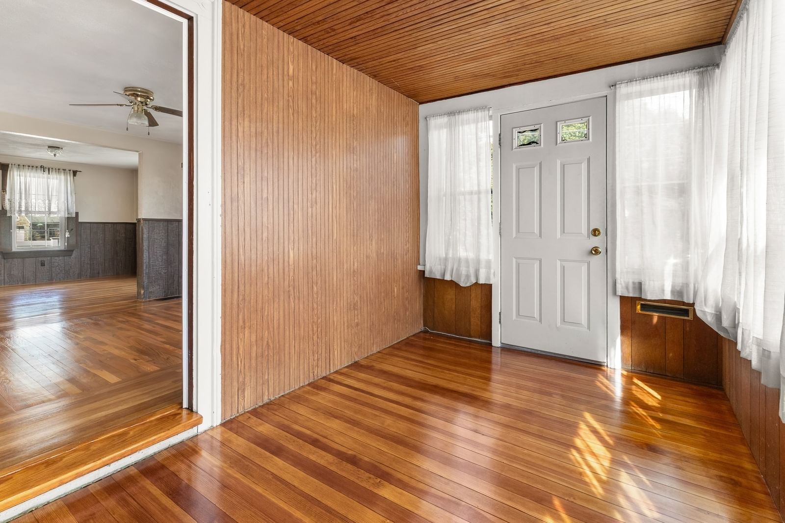 10 Glenway Ave Peabody — Photo 5 of 14