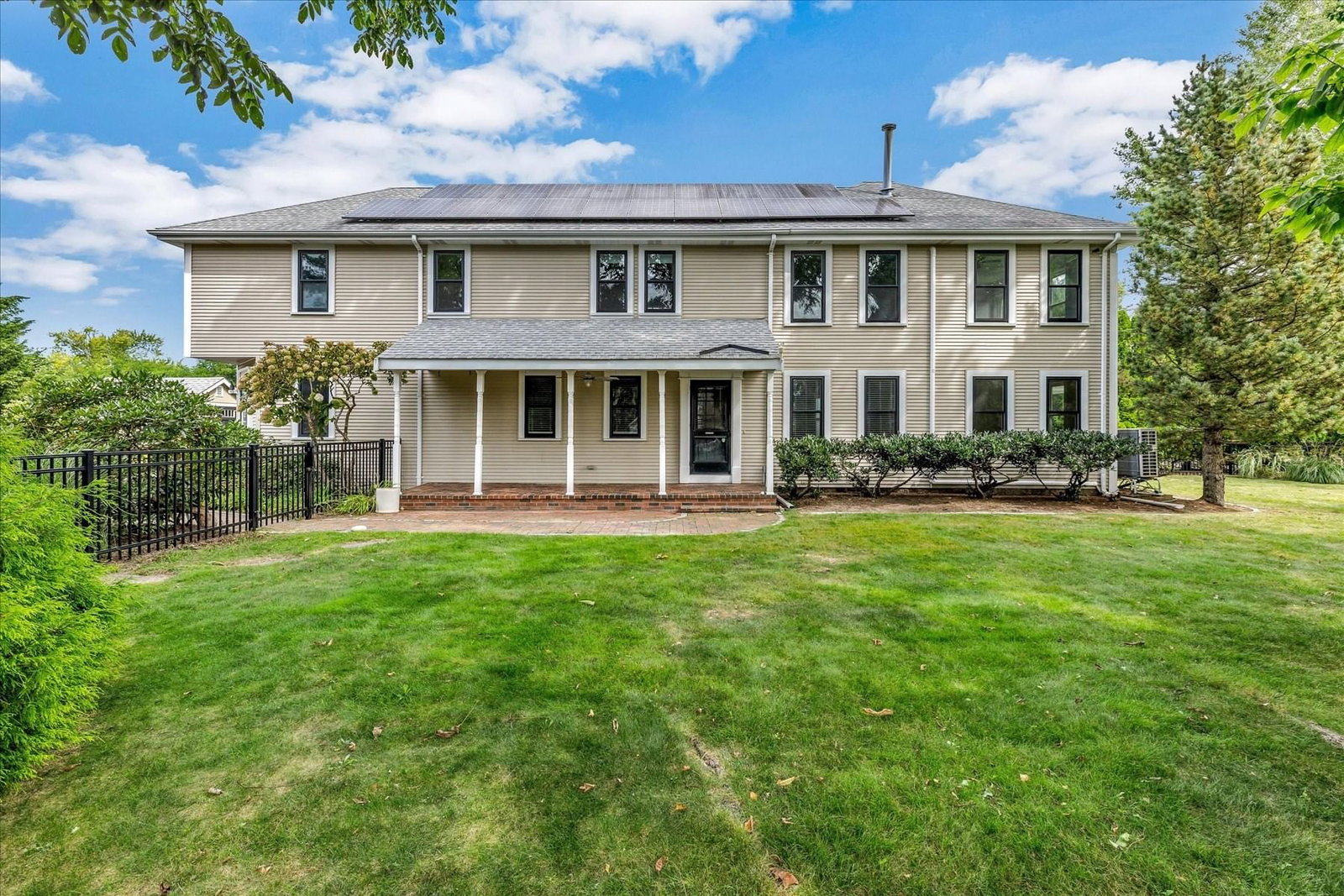 59 Nye Road Falmouth — Photo 1 of 32