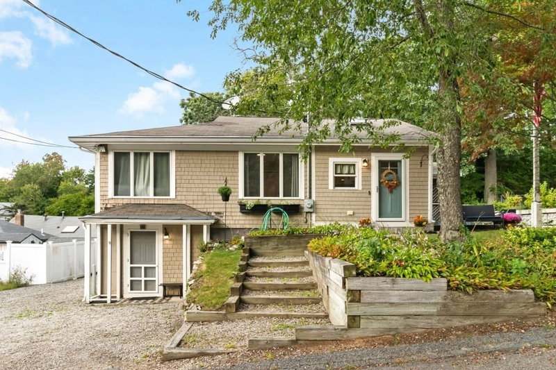 21 Shepard Ave