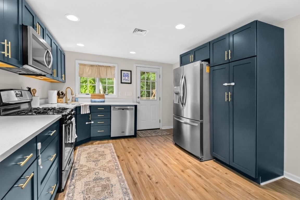 21 Shepard Ave Pembroke — Photo 2 of 41