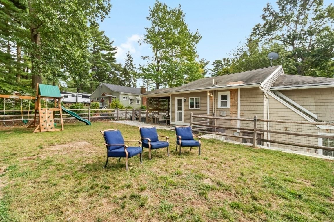 21 Shepard Ave Pembroke — Photo 22 of 41