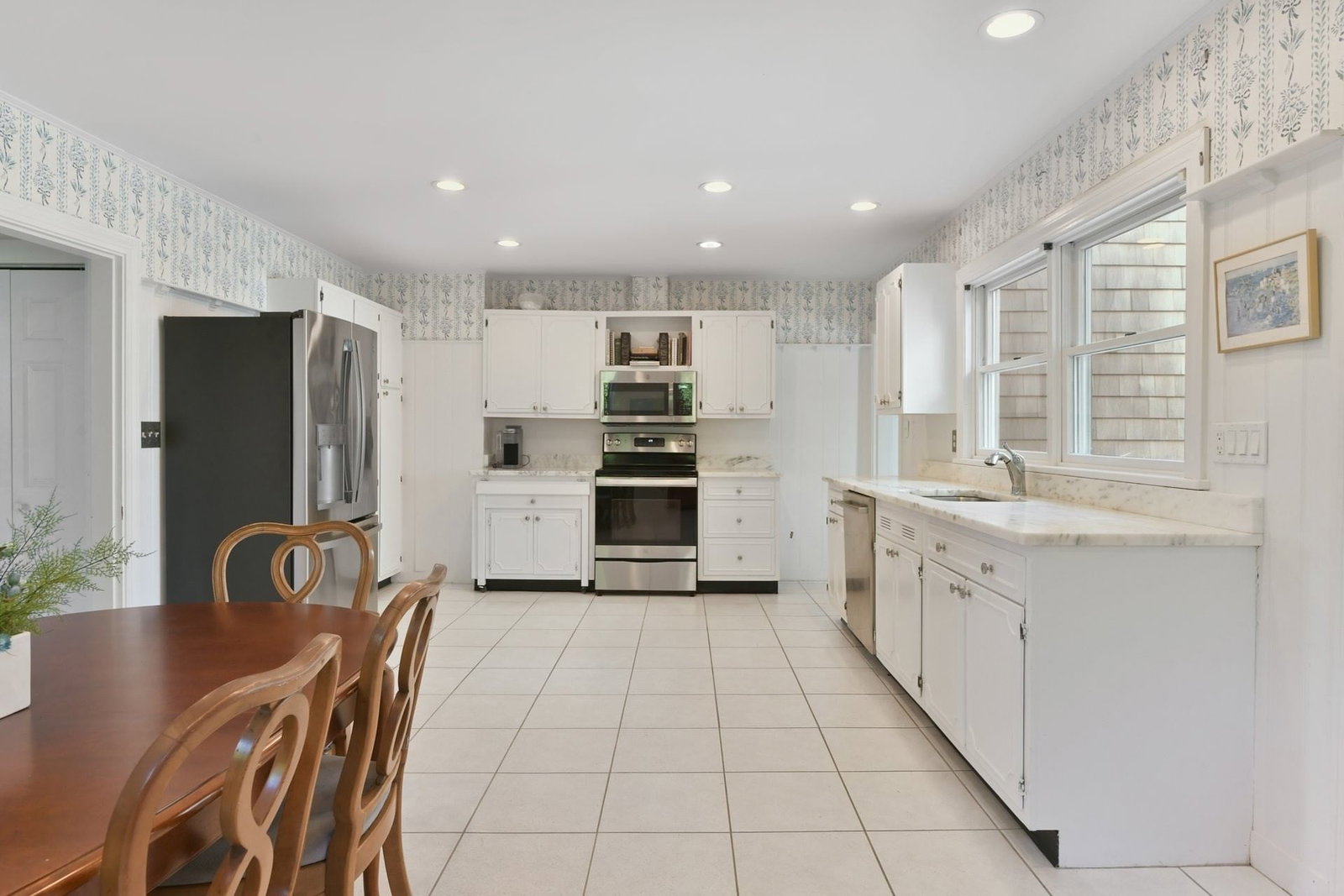 172 Irving Avenue Barnstable — Photo 23 of 41