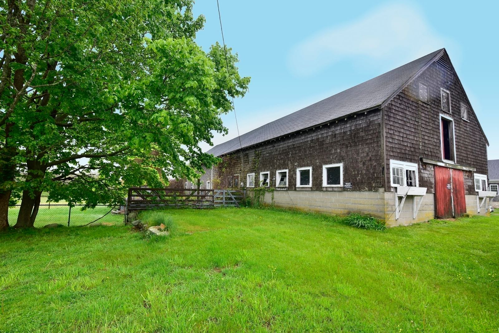 482 Smith Neck Rd Dartmouth — Photo 24 of 41