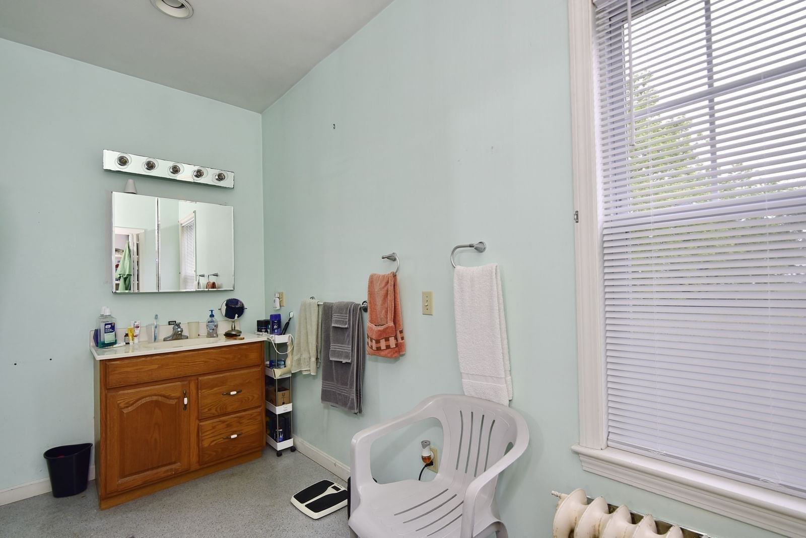 482 Smith Neck Rd Dartmouth — Photo 36 of 41