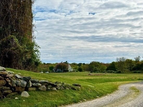 482 Smith Neck Rd Dartmouth — Photo 5 of 41