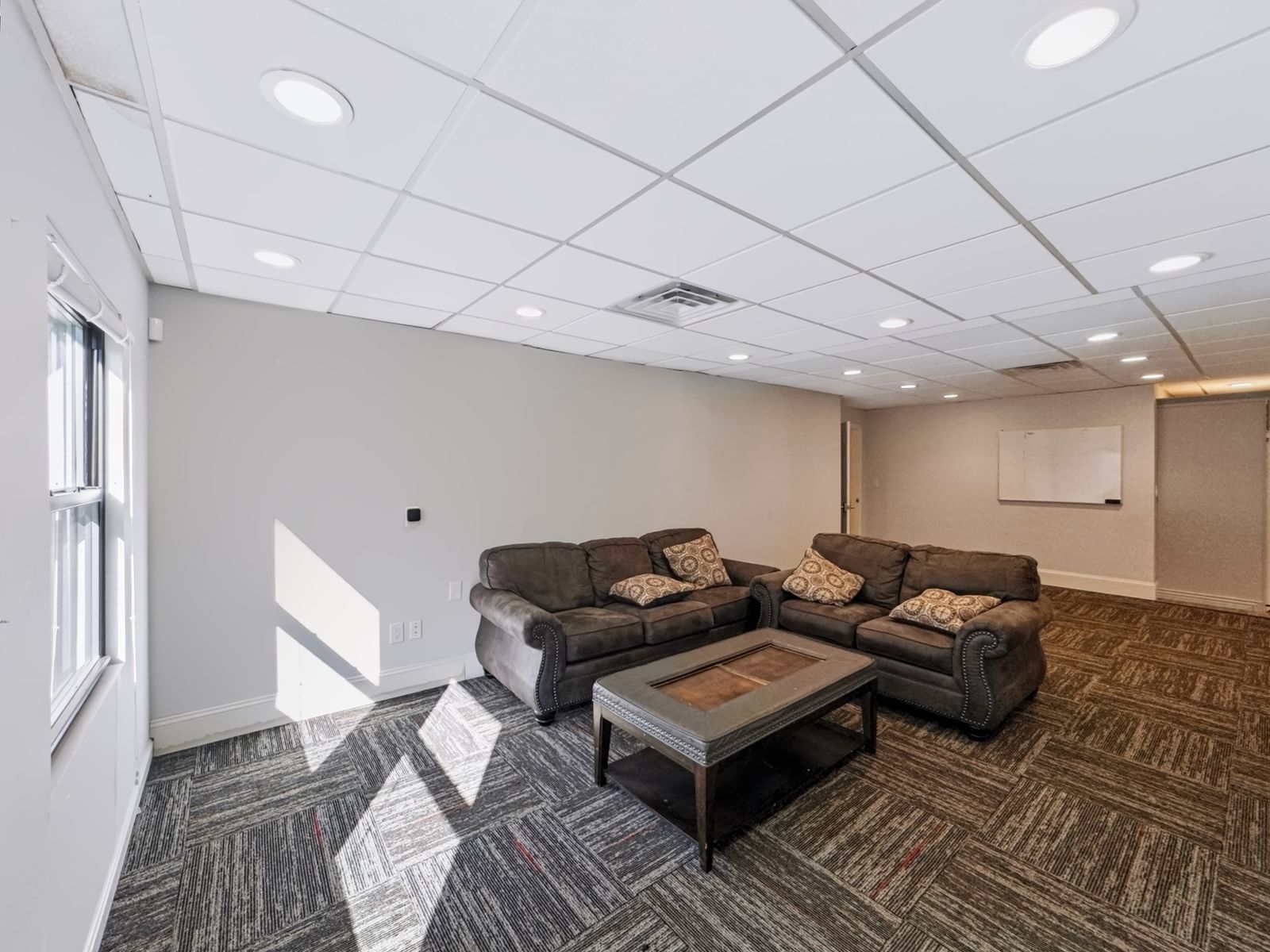206 Turnpike Rd Southborough — Photo 5 of 13