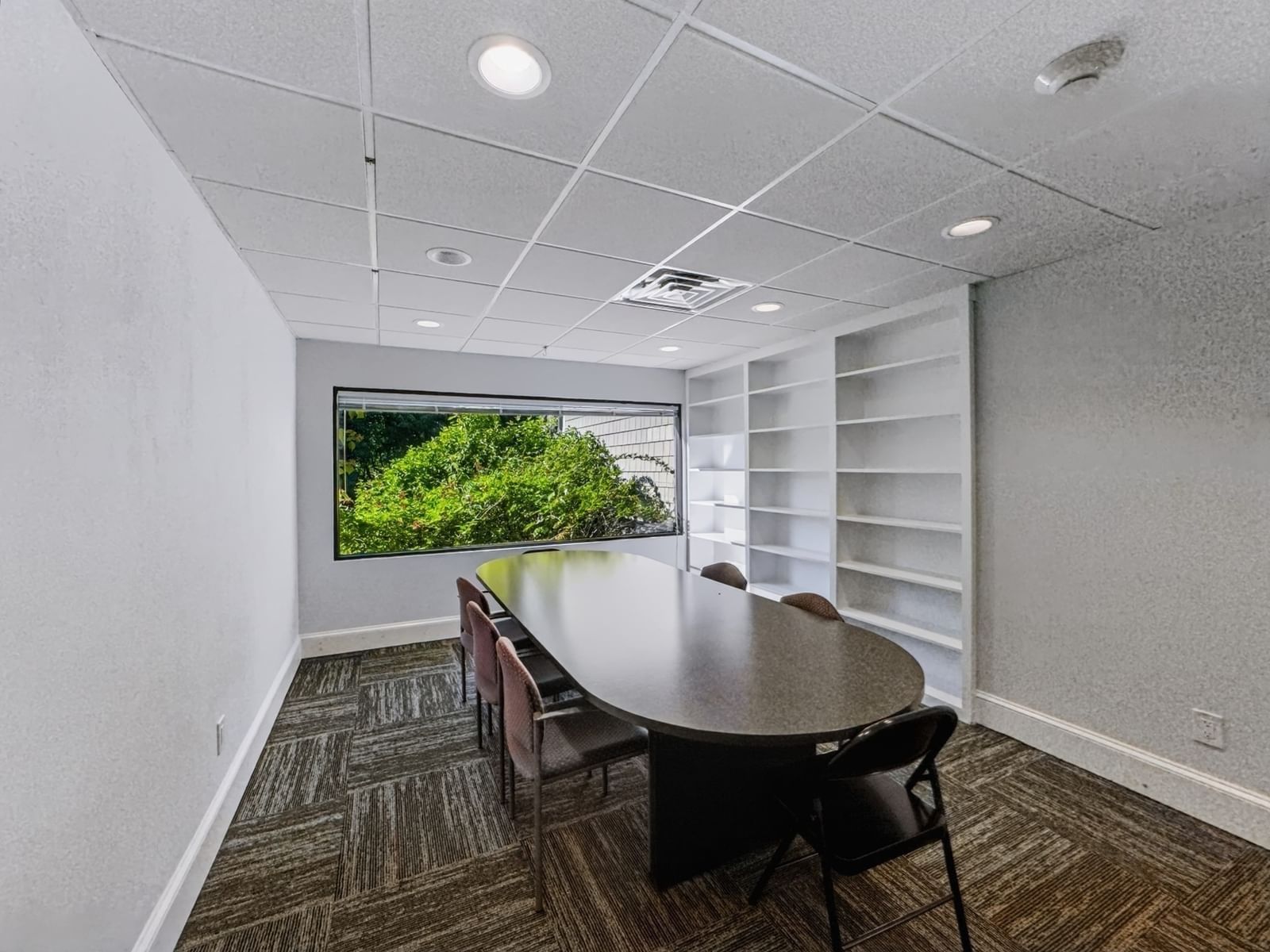 206 Turnpike Rd Southborough — Photo 6 of 13