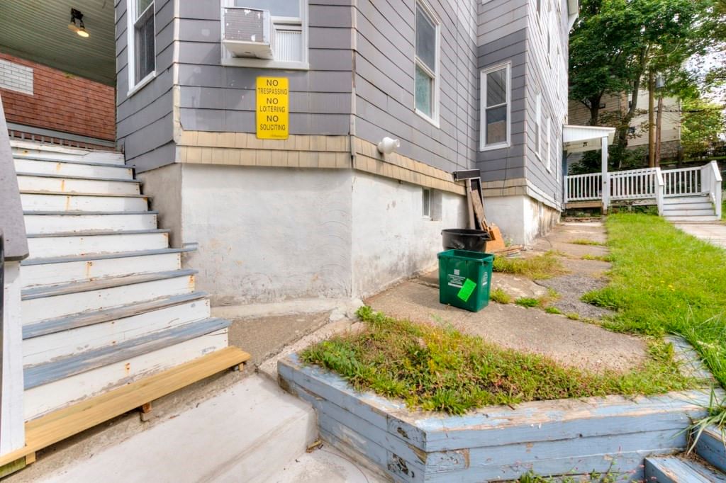27 Rodney St Worcester — Photo 3 of 40