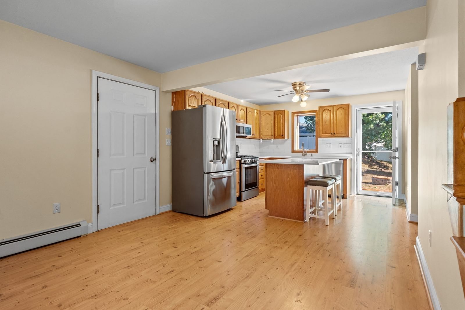24 Josephine Avenue Methuen — Photo 10 of 36