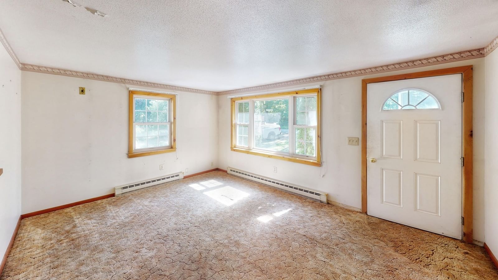 12 Flint Rd Charlton — Photo 2 of 22