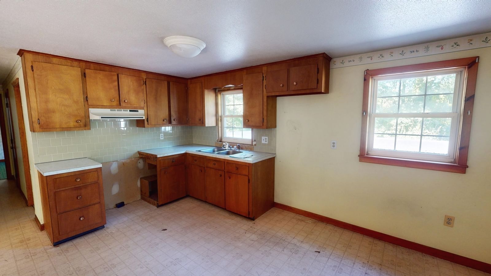 12 Flint Rd Charlton — Photo 4 of 22