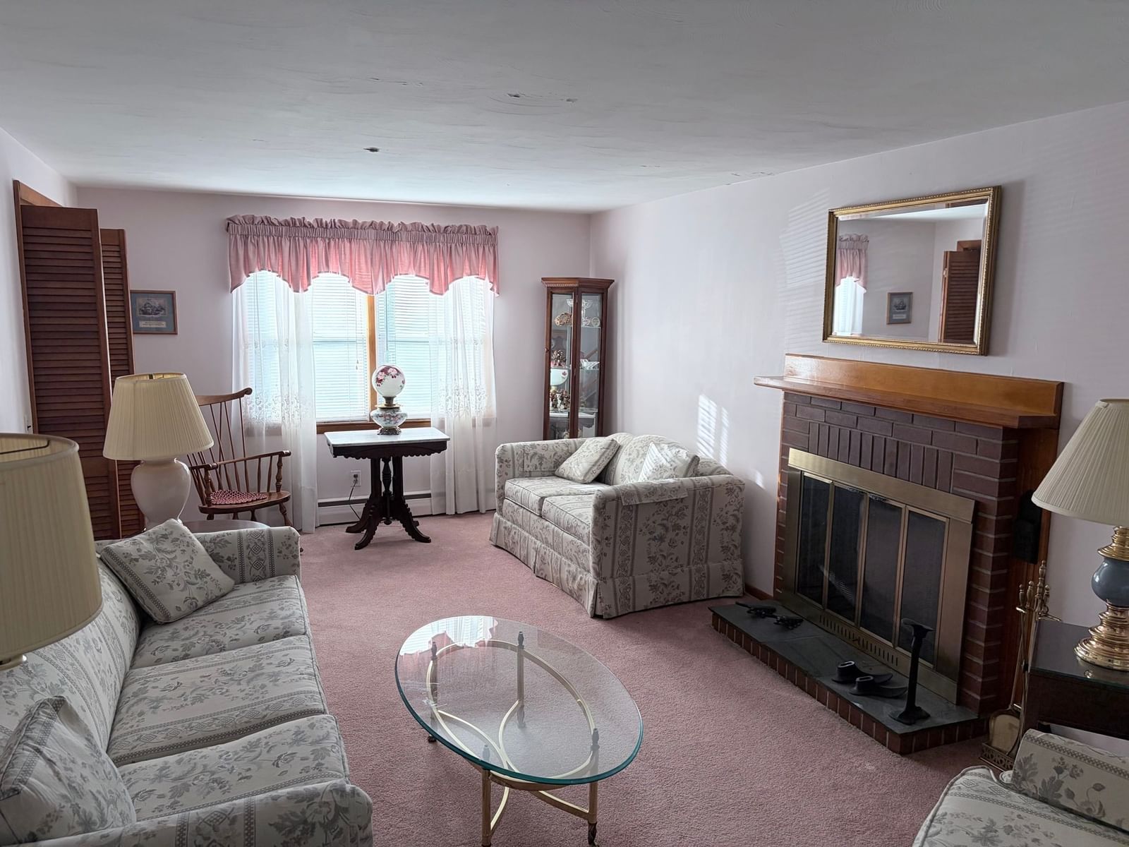 145 Longwood Drive Chicopee — Photo 3 of 23