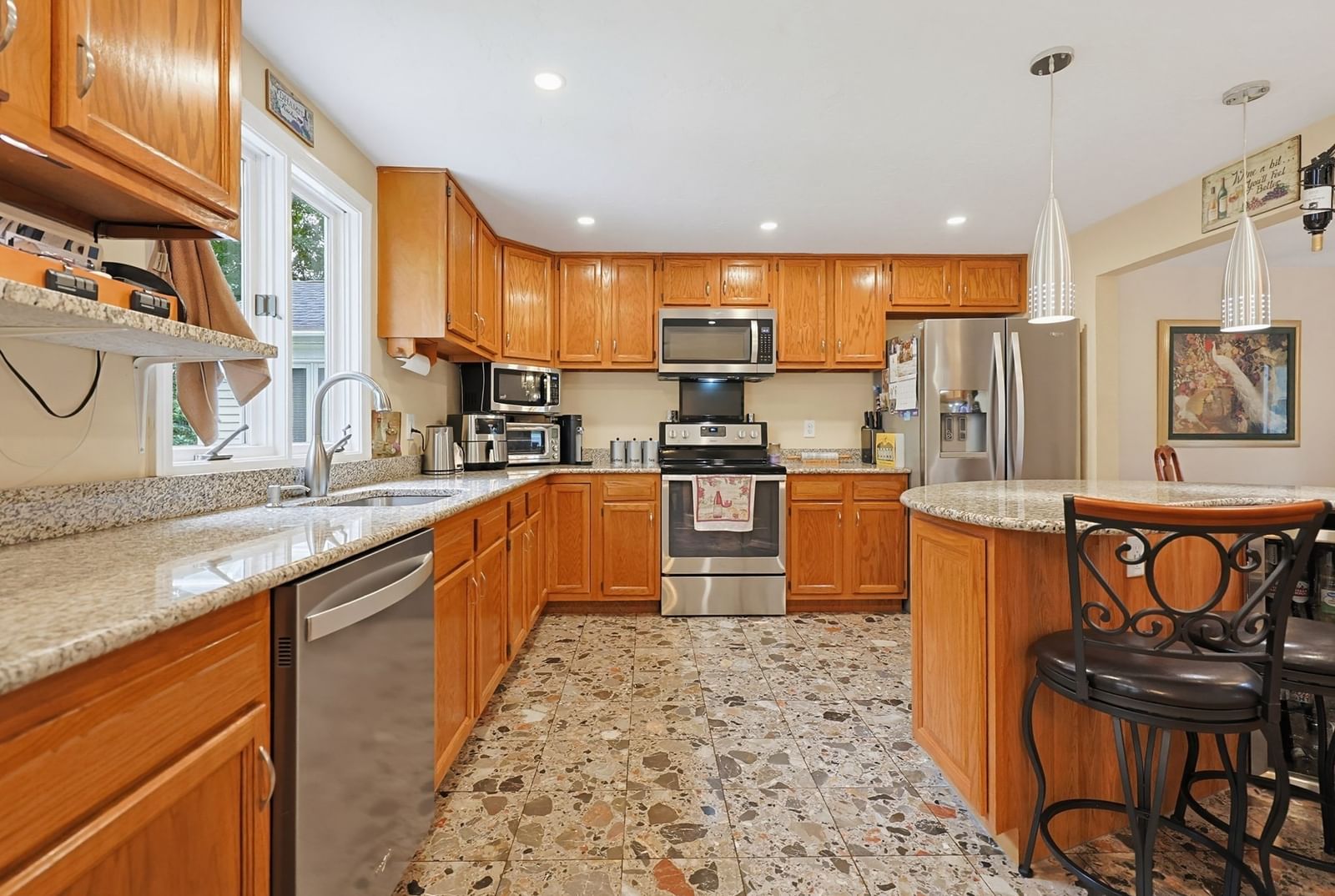 100 Graton Street #A Millbury — Photo 9 of 40