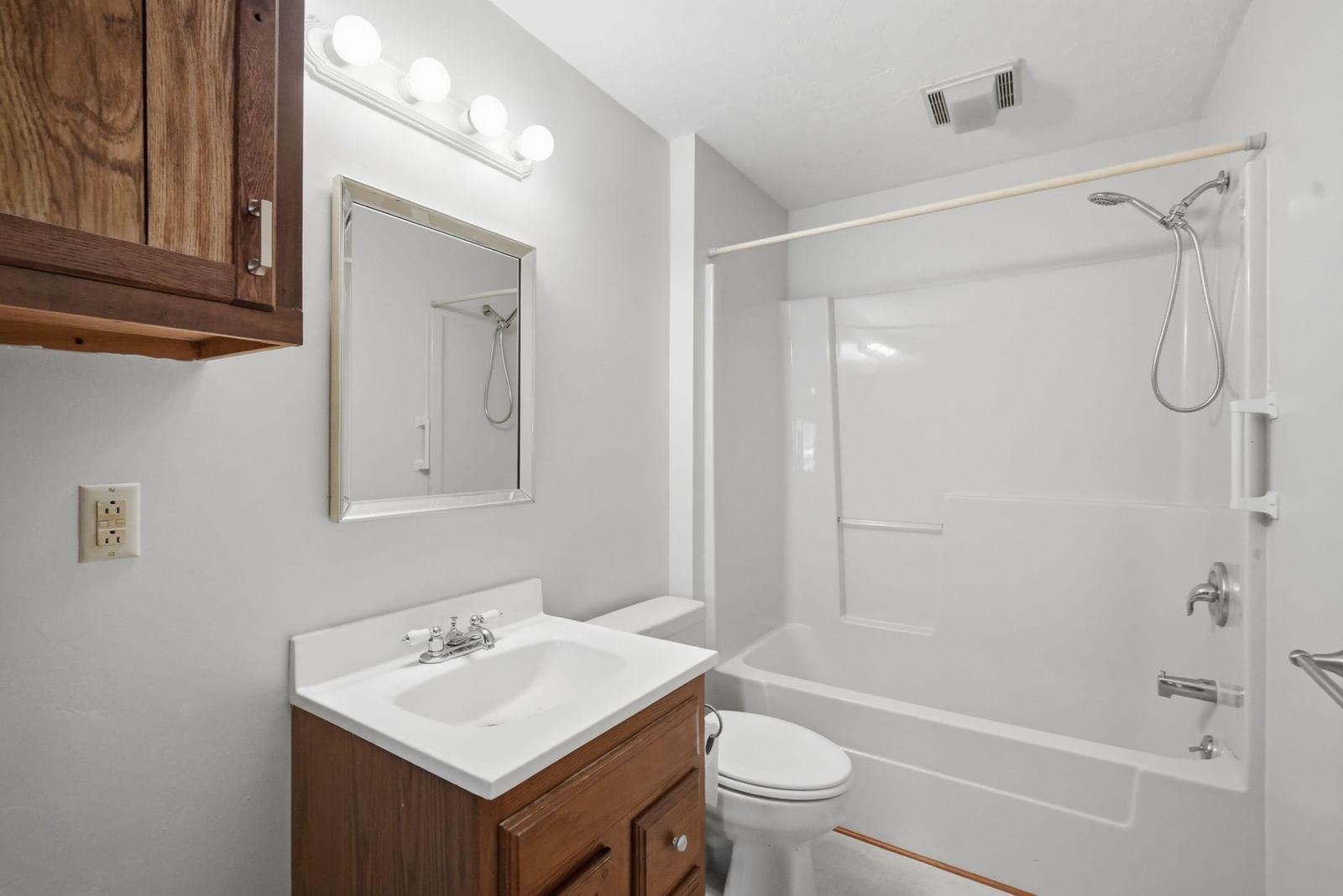 184 Main St Oxford — Photo 10 of 37